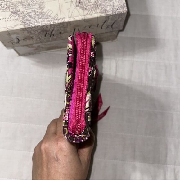 Vera Bradley RFID Very Berry Fuchsia Pink Brown Zip Turn-lock Large Wallet - Picture 4 of 10